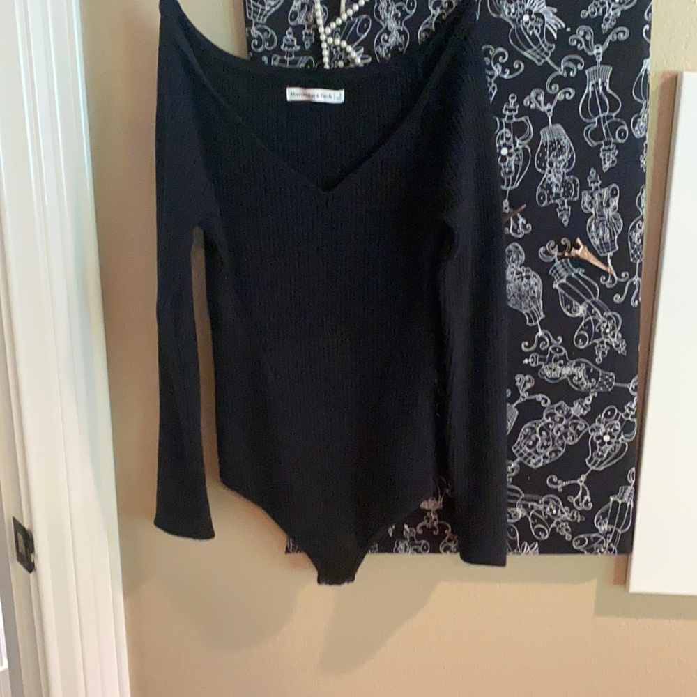 Abercrombie v neck ribbed knit bodysuit
